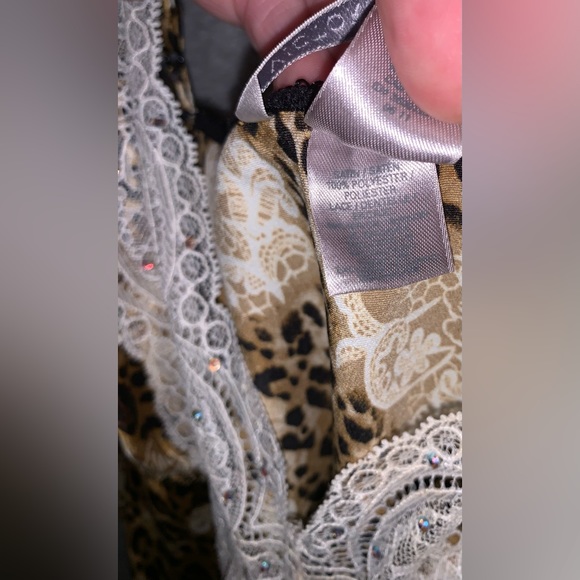 Victoria’s Secret lingerie top leopard and lace. Satin and polyester Size medium - Picture 4 of 6